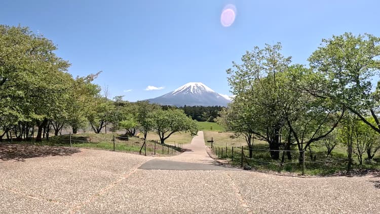 道の駅 朝霧高原の富士山展望台
